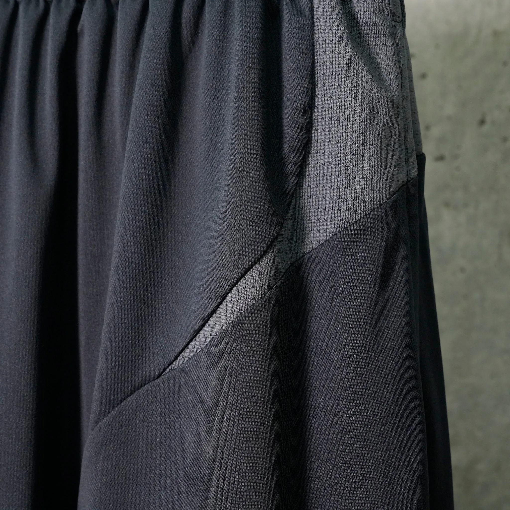 FOOTBALL SHORT / BLACK
