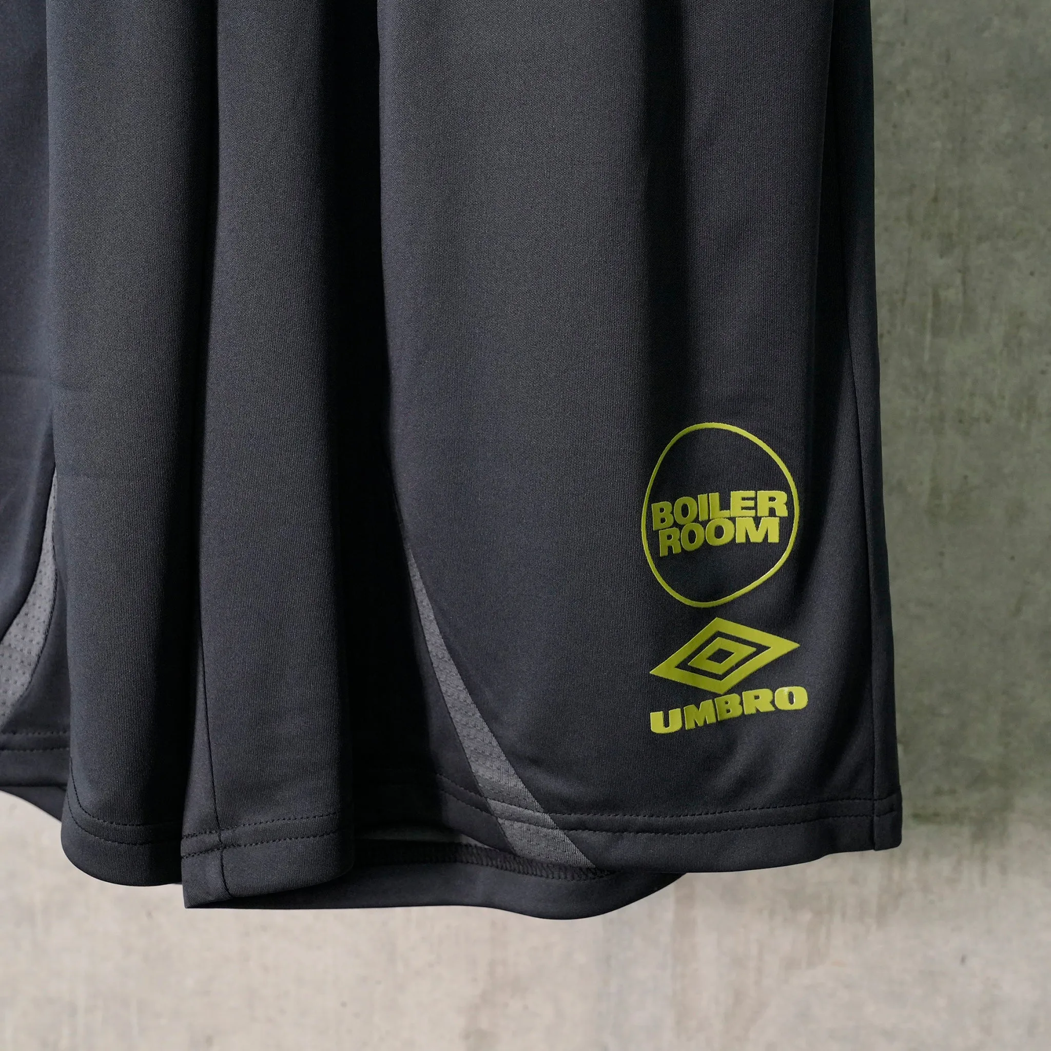 FOOTBALL SHORT / BLACK