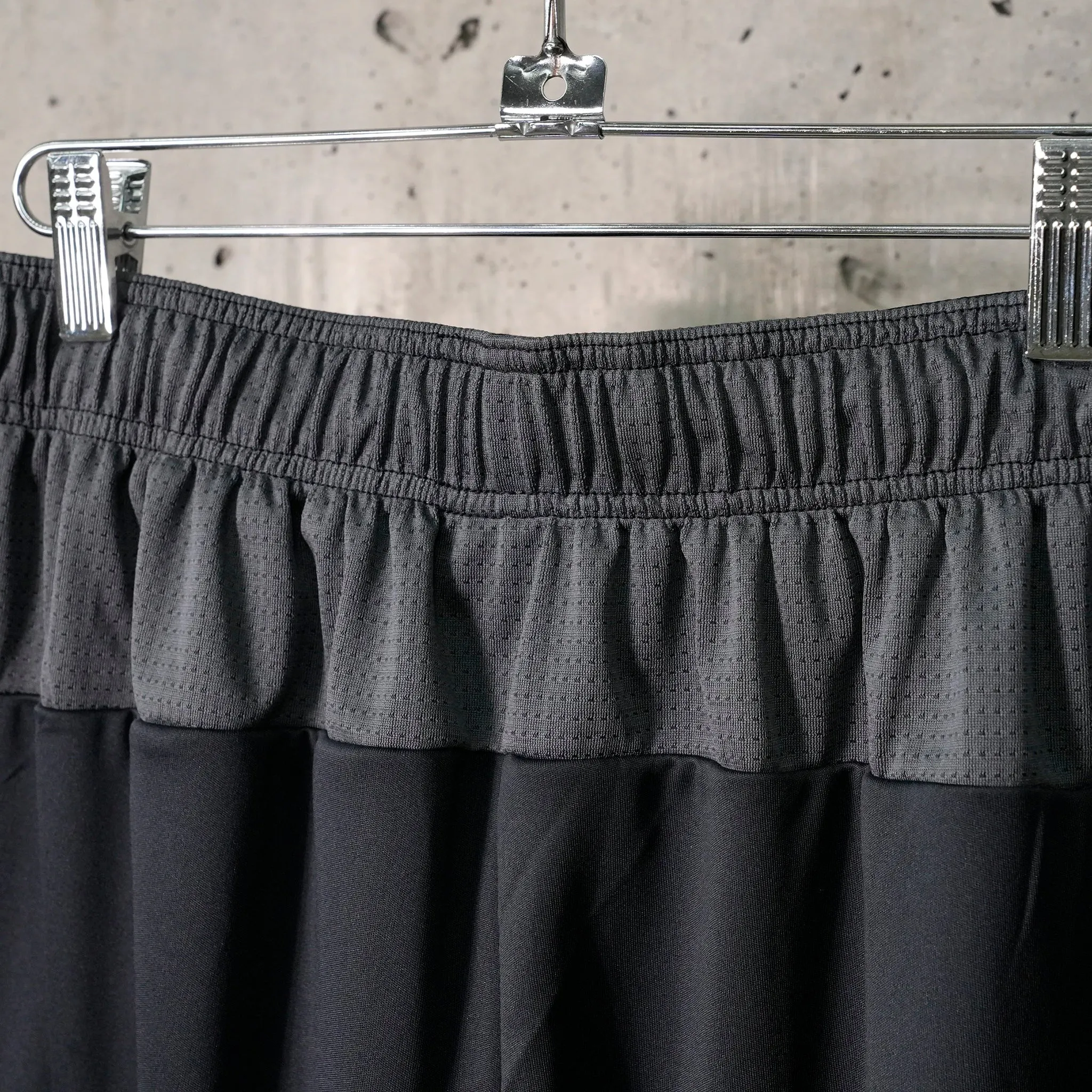 FOOTBALL SHORT / BLACK